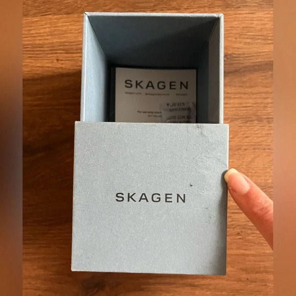 Skagen Signature - SKW2692 (Silver) Mesh Watch - Picture 5 of 12